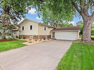 3905 Penrod Ln NE, Saint Anthony, MN 55421