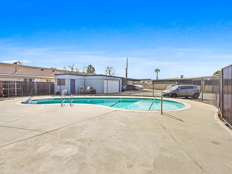 Bellflower Investments — Photo 5