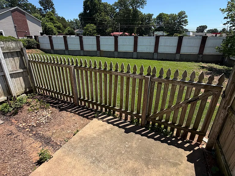 37 Point Place Dr — Photo 15