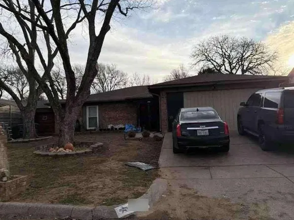 2511 Engleford Dr, Arlington, TX 76015