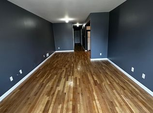 413 Halsey St #2F, Newark, NJ 07102