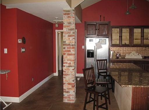 4th image of 135 Stratford Dr
