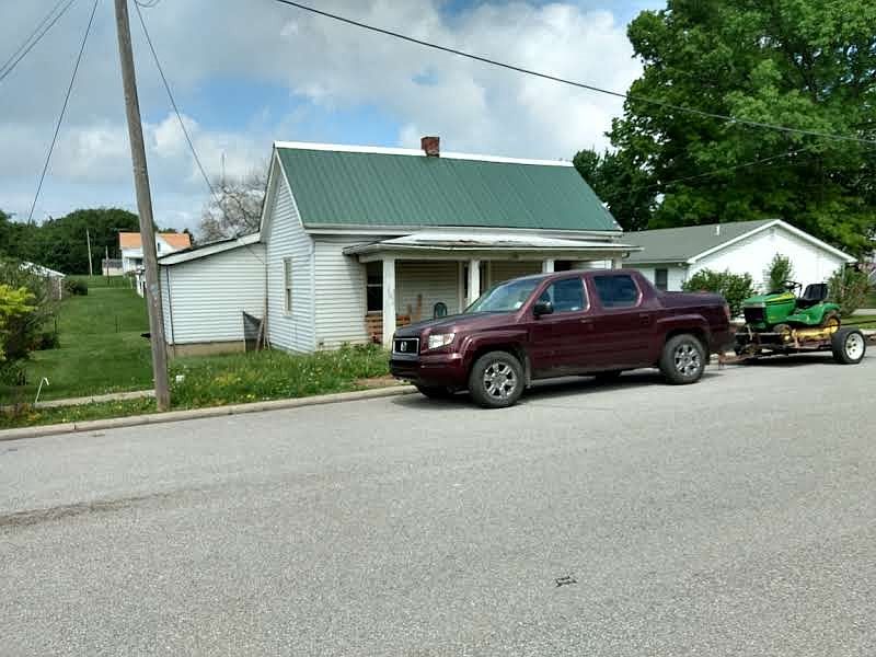 1st image of 410 S Main St