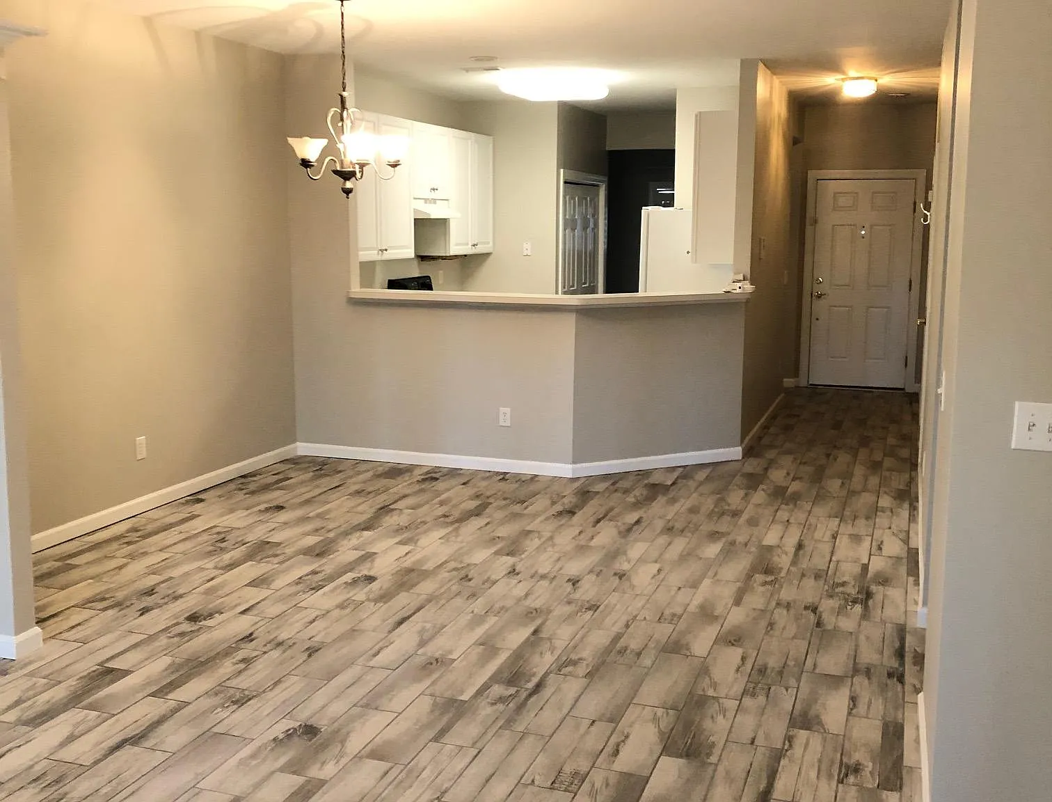 2568 Bent Green St — Photo 4