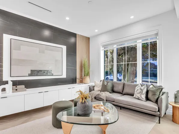 2153 E 20th Ave, Vancouver, BC V5N 2L5