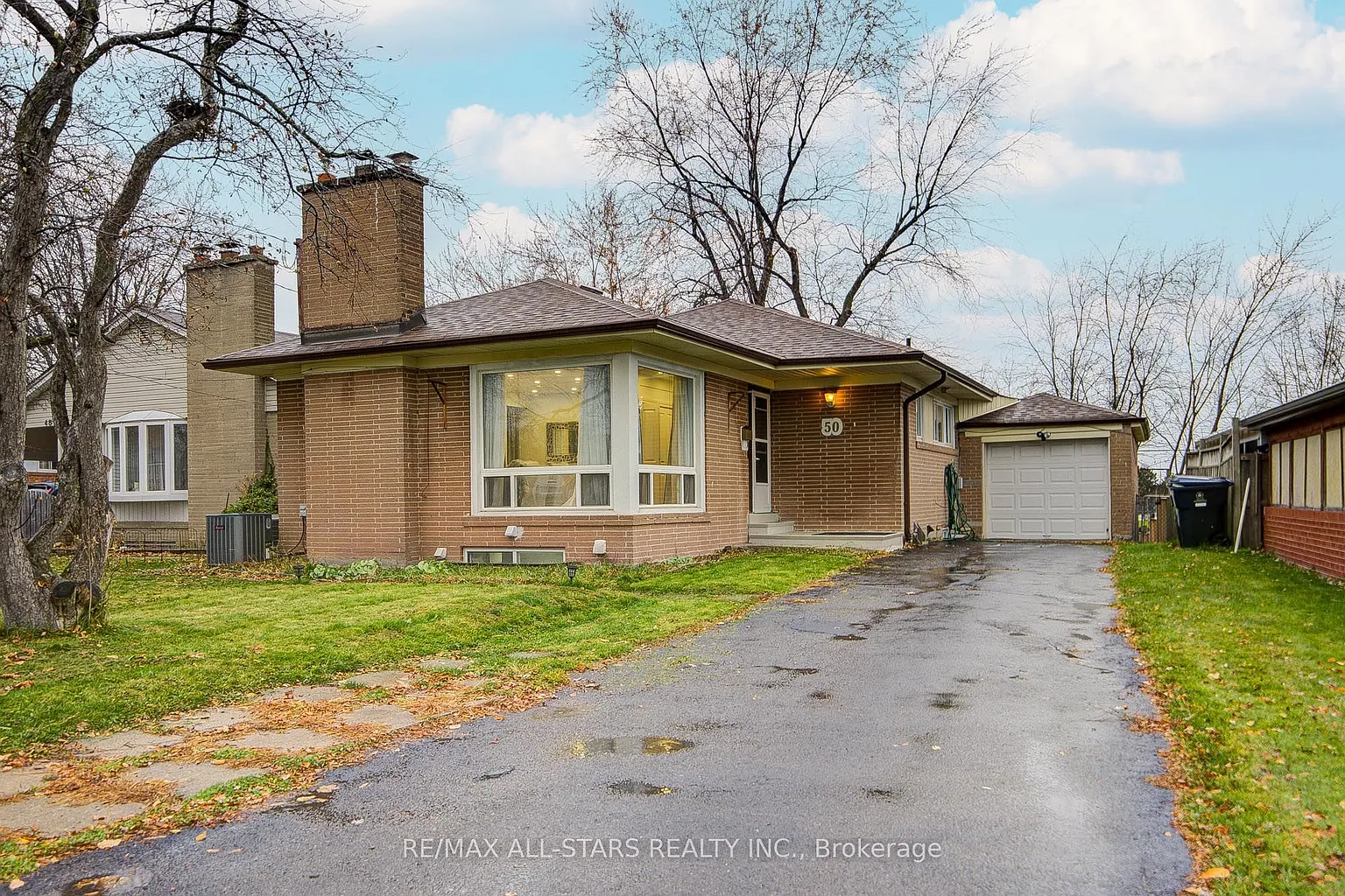 50 Mooregate Ave photo 1