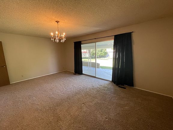 2503 18th Master Bed_08152023