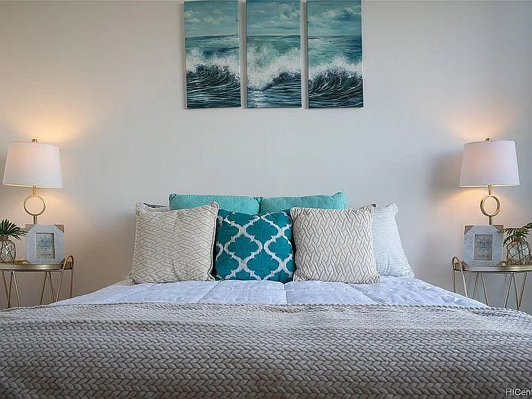 555 University Ave #603 — Photo 15