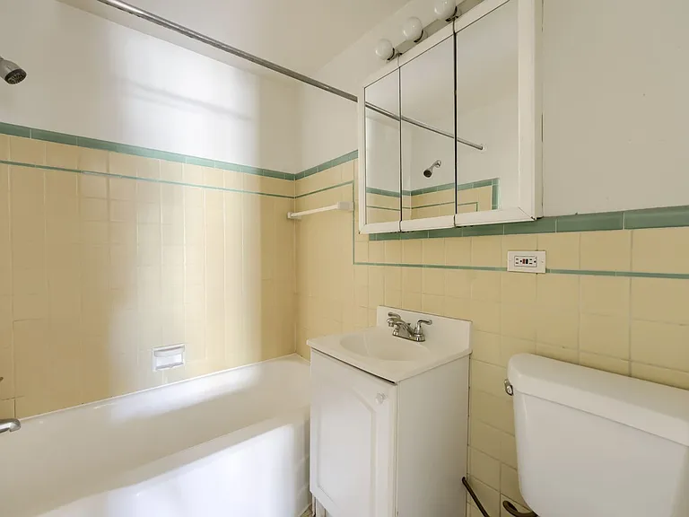 665 N Washington St #7A — Photo 10