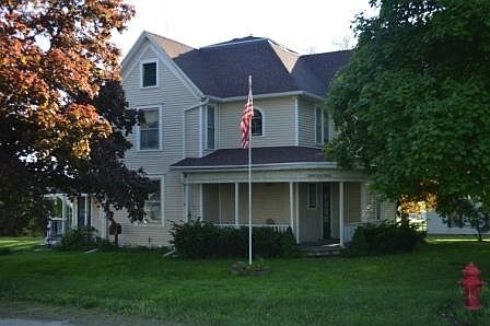 2nd image of 609 E Main St