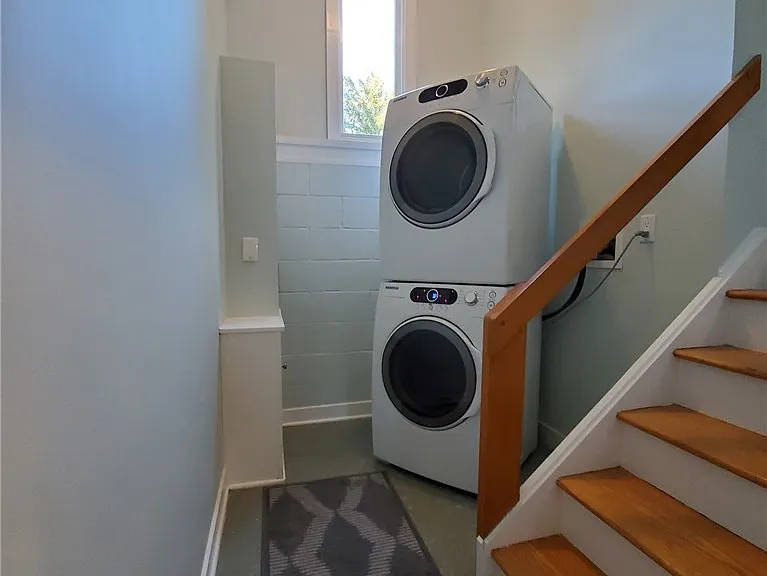 27 Hoyt Pl — Photo 21