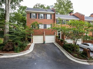 632 Jefferson Cir, Sandy Springs, GA