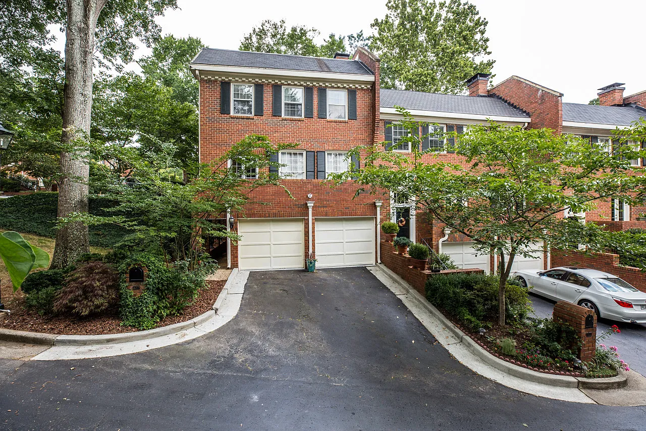 632 Jefferson Cir photo 1
