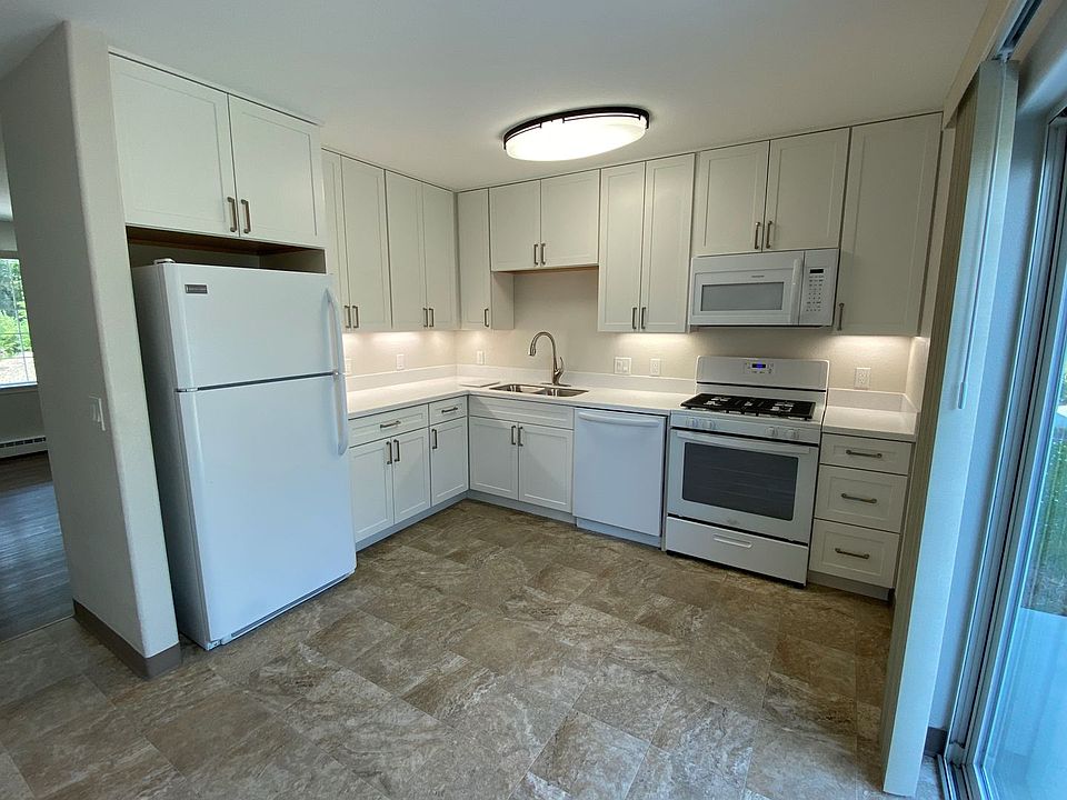 1st image of 1701B E Aliak Dr #1