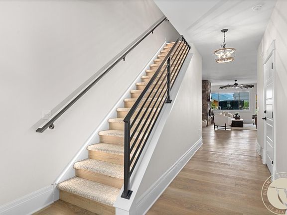 3rd image of 2909 Bluebell Dr #6