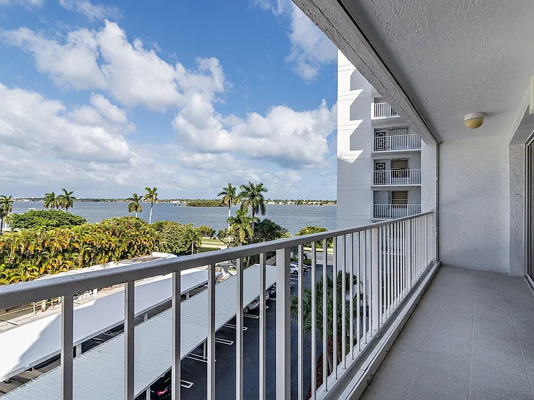 3901 S Flagler Dr #505 — Photo 13