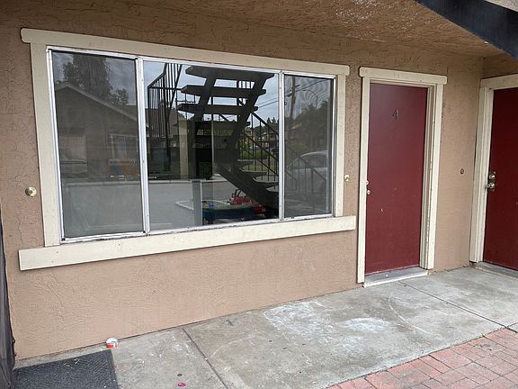 3rd image of 1031 W Lincoln Ave APT 4