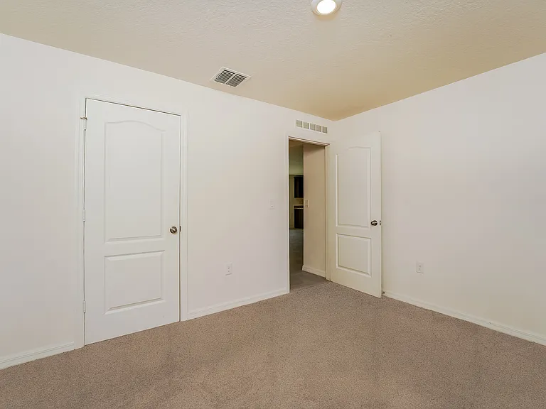 1167 Walden Blvd SE — Photo 9