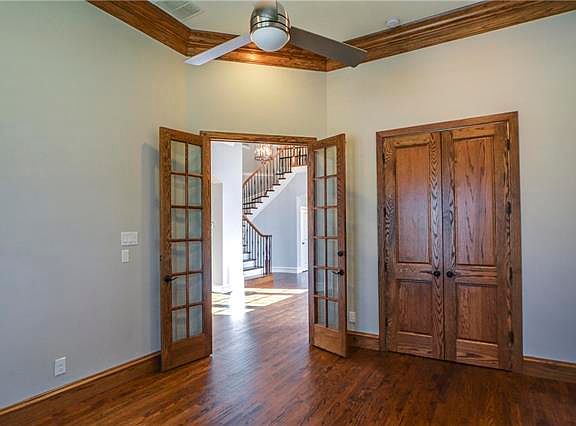 5th image of 405 Saint Tropez Dr