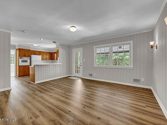 5th image of 401 John S Mosby Drive