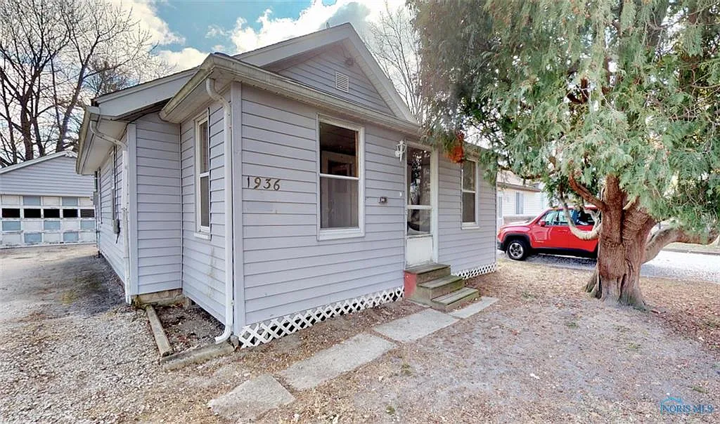 1936 Ashcroft Dr photo 1