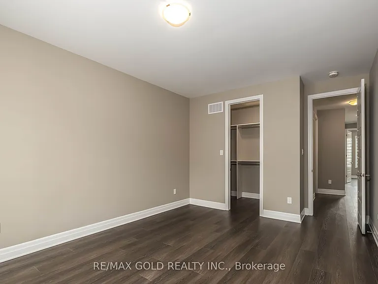 42 Milt Schmidt St — Photo 23
