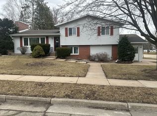 45 19th St, Clintonville, WI 54929