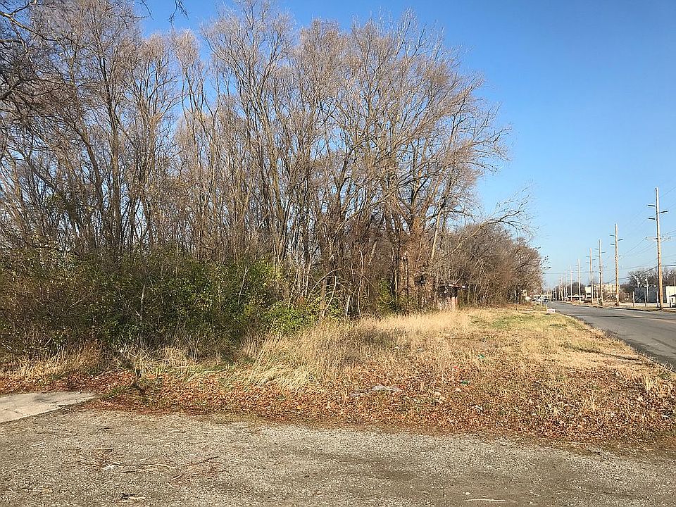 2nd image of 720 Clark Rd