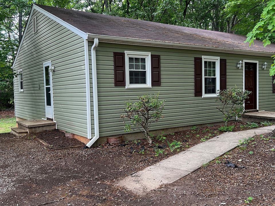 1st image of 19 Valleywood Dr