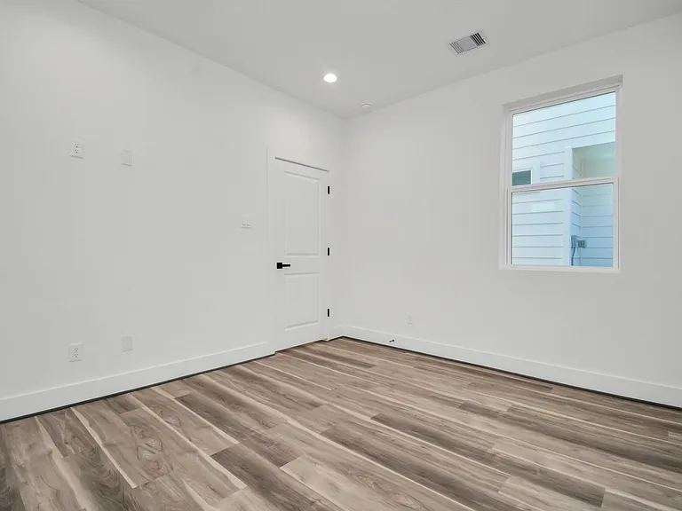 1507 Robin St #B — Photo 6