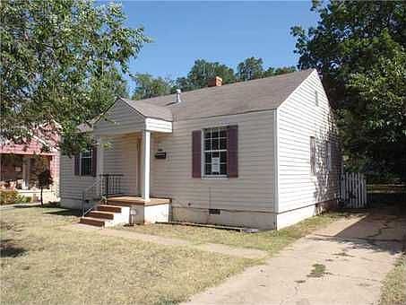 1st image of 3832 NW 27th St