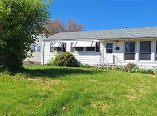 1558 E Dickinson Ave, Decatur, IL 62521