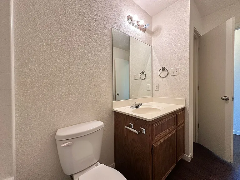 3811A John Chisholm Loop — Photo 15