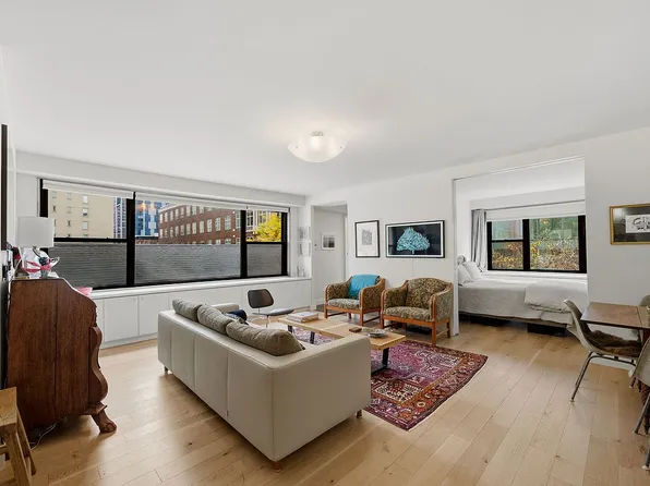 1065 Park Ave #3BC, New York, NY 10128