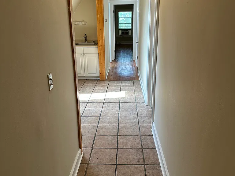 2863 E Derbyshire Rd #3 — Photo 10