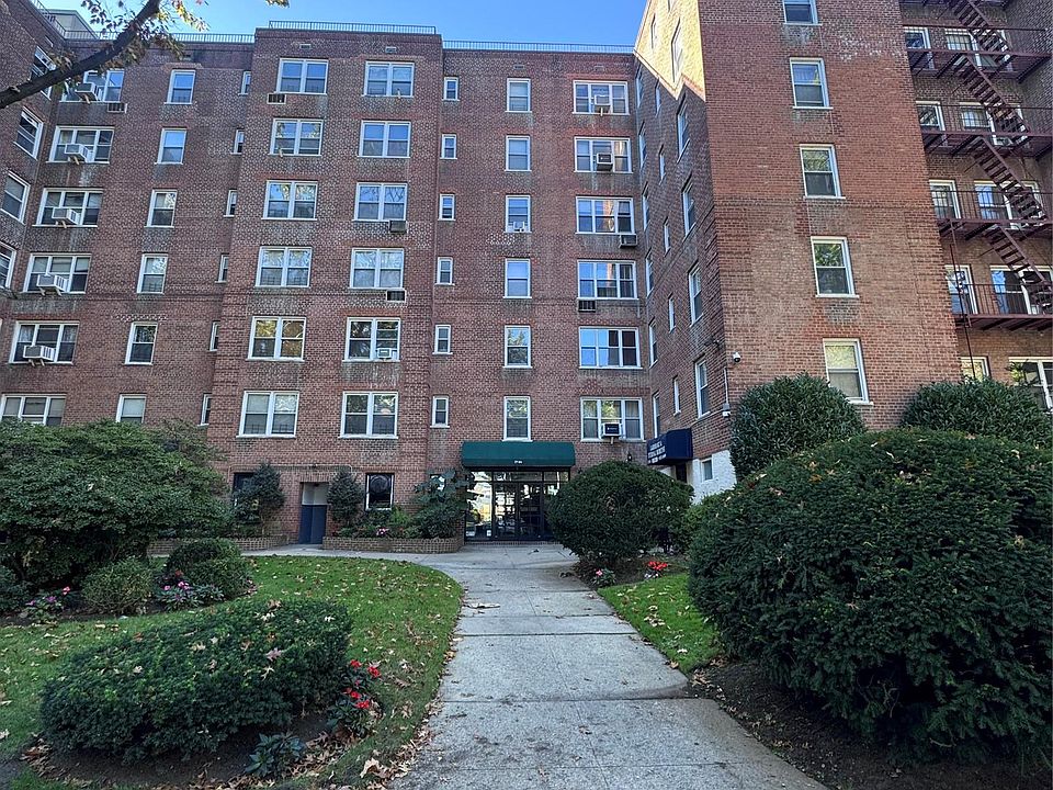 1st image of 27-04 Parsons Blvd #2G