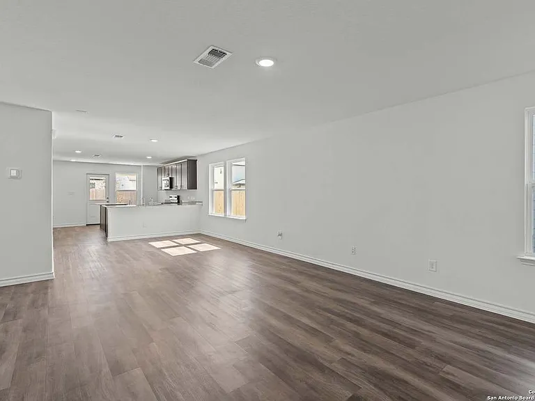 11726 Anselmo — Photo 7
