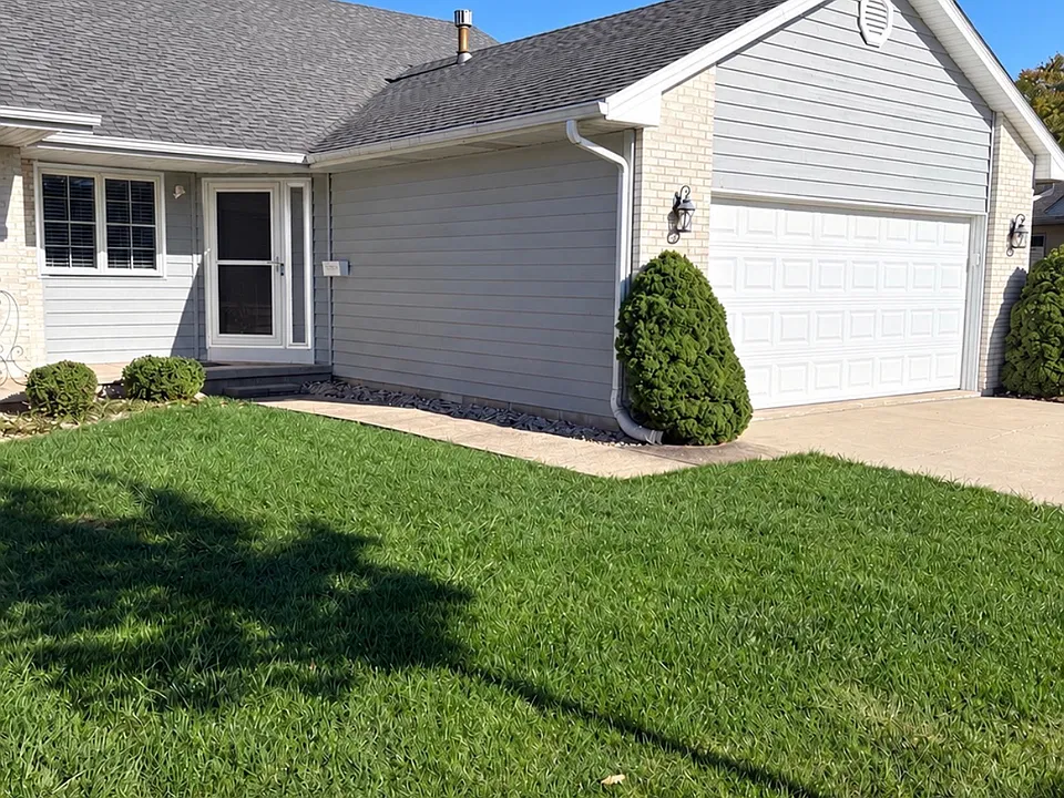 1124 Meadows Walk Dr