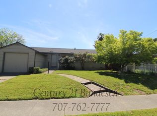 830 Louisa Dr, Santa Rosa, CA 95404