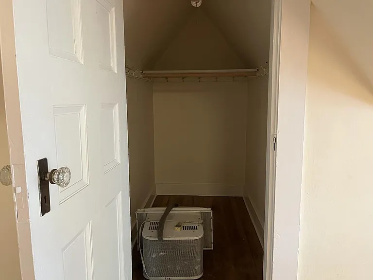 166 Gordonhurst Ave — Photo 13