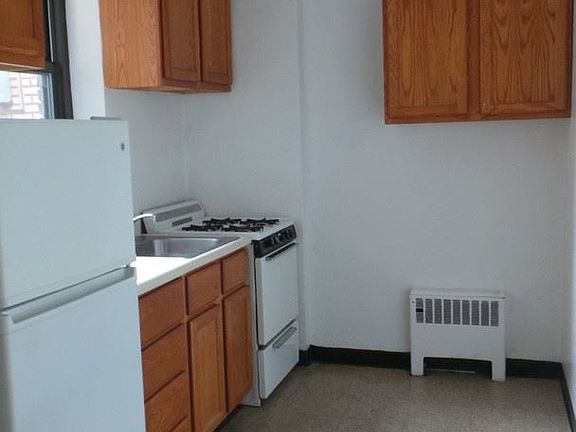 5th image of 5219 Wynnefield Ave APT 409