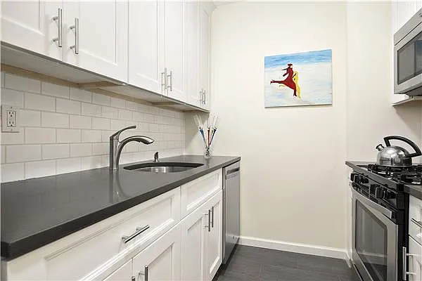 Sold by William Raveis Real Estate | media 14