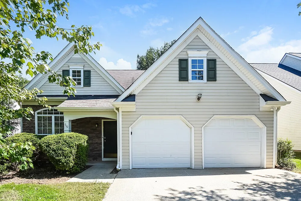 3 bed, 2.0 bath, 1497 sqft, $2,235 — Photo 1
