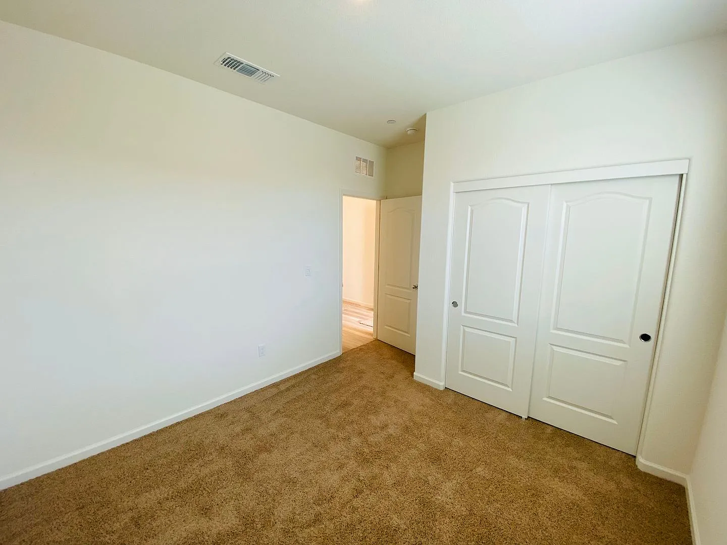Newer Home in Linda — Photo 4