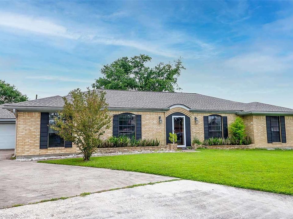 1st image of 2212 Autumn Oak Ln