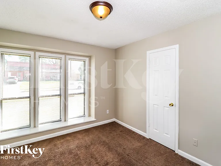 6052 Scarlet Leaf Dr — Photo 12