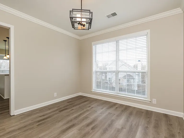 3102 Creekview Ln — Photo 6