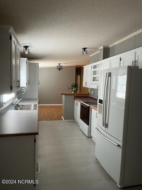 2nd image of 121 Mccormick Lane