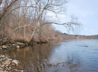 5 River Rd, Merrimac, MA 01860