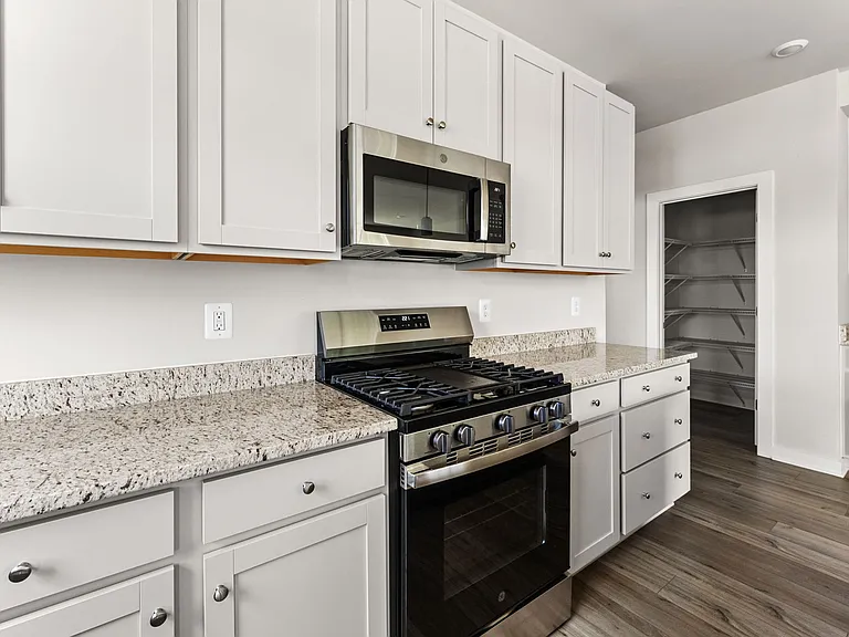 9031 Hereford Ct — Photo 16